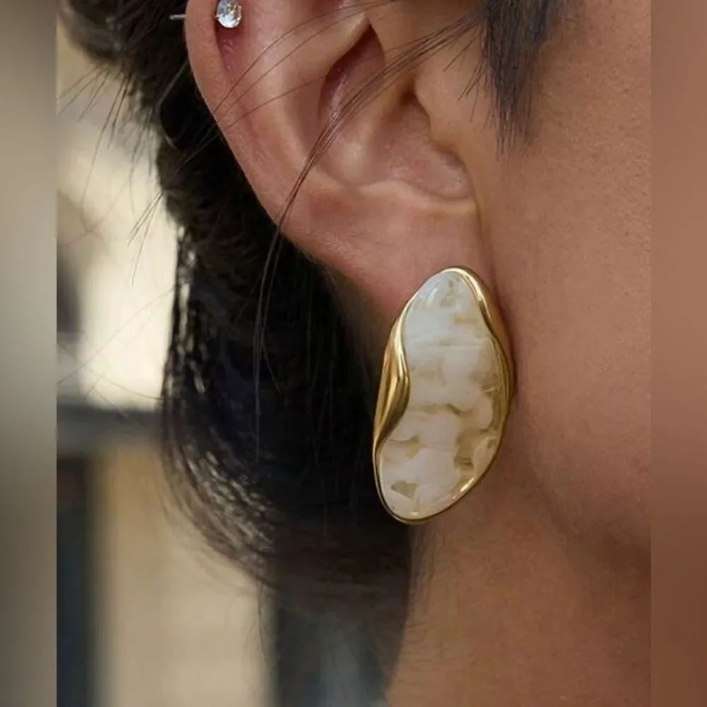 Stone Earrings Q845